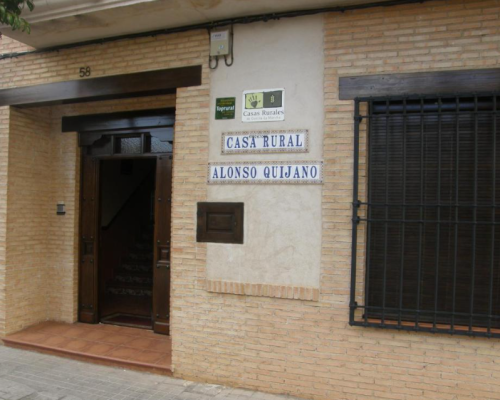 Casa Rural Alonso Quijano 13 - front house